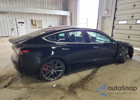 2018 Tesla Model 3 из США, поврежденный, VIN 5YJ3E1EB3JF156132